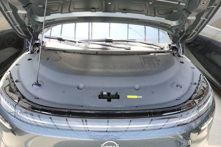 Used Nissan N7 2025 625 Max Engine Bay