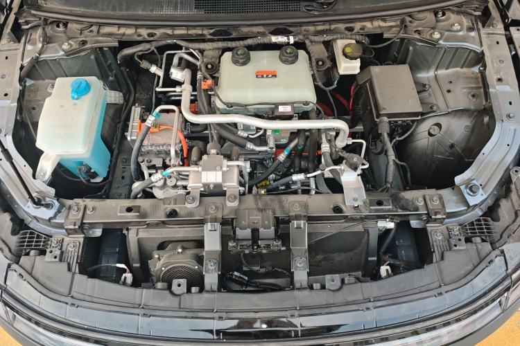 Used Nissan N7 2025 625 Max Engine Bay