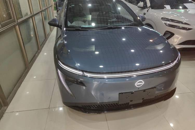 Used Nissan N7 2025 625 Max Exterior 1