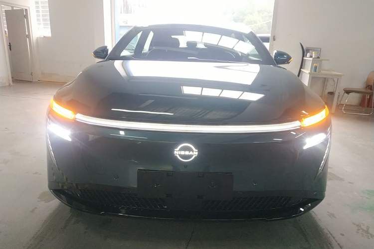 Used Nissan N7 2025 625 Max Exterior 1