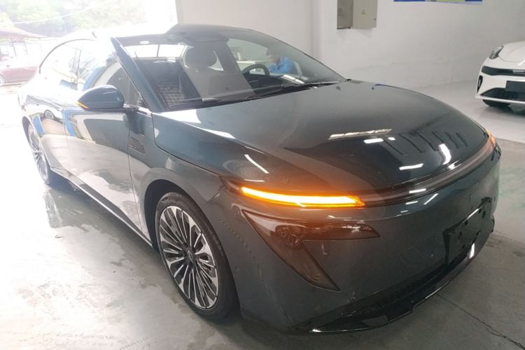 Used Nissan N7 2025 625 Max Exterior 2