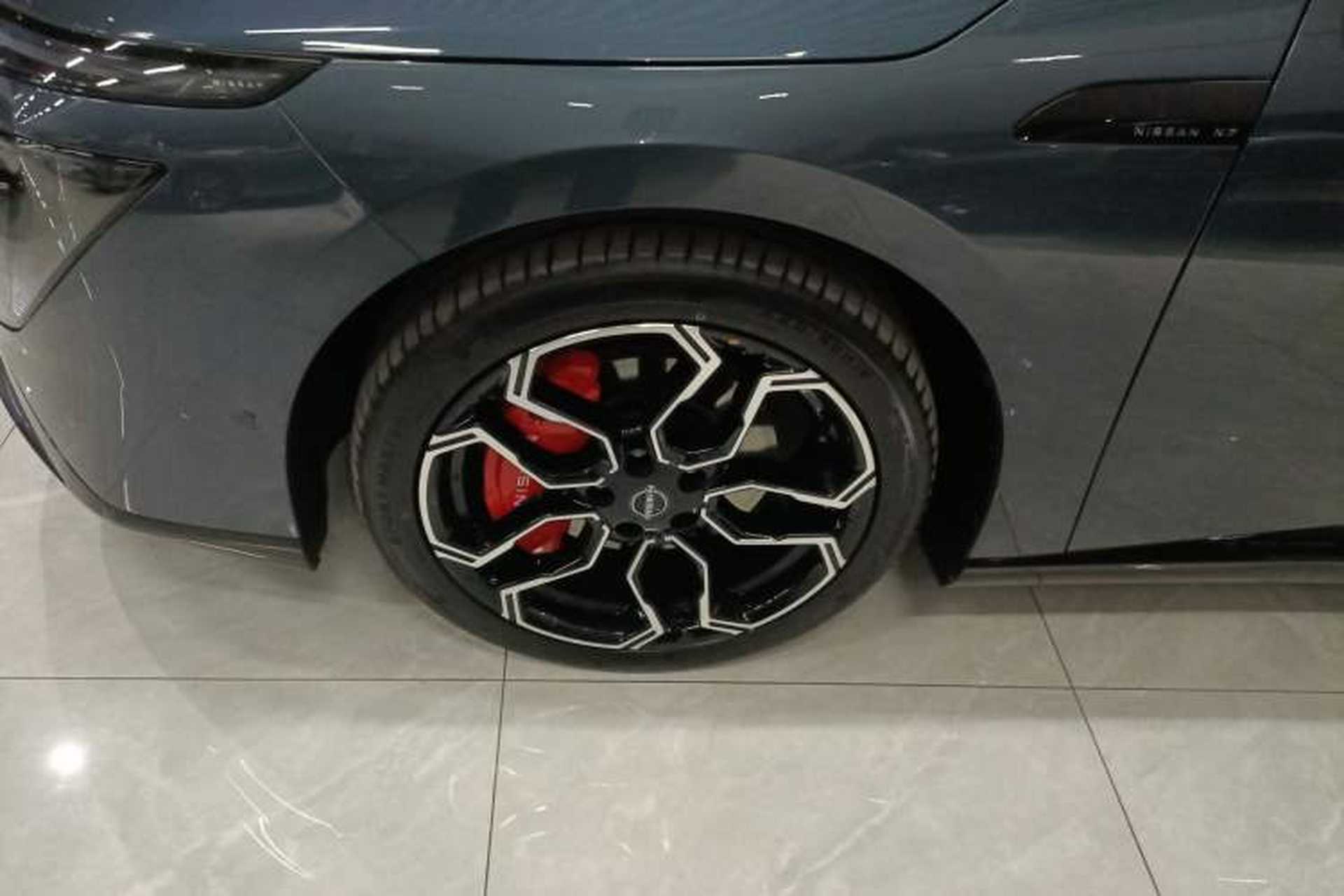 Used Nissan N7 2025 625 Max Exterior 4