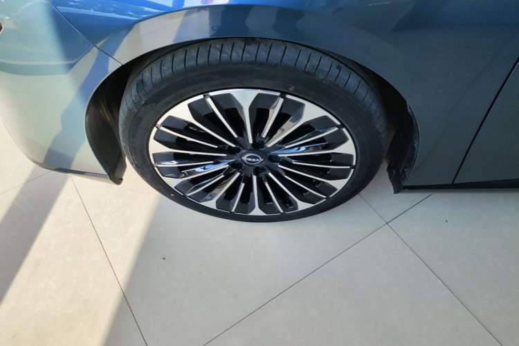 Used Nissan N7 2025 625 Pro Exterior 4