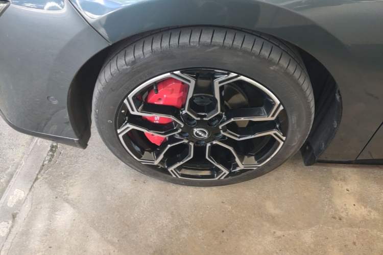 Used Nissan N7 2025 625 Max Exterior 4