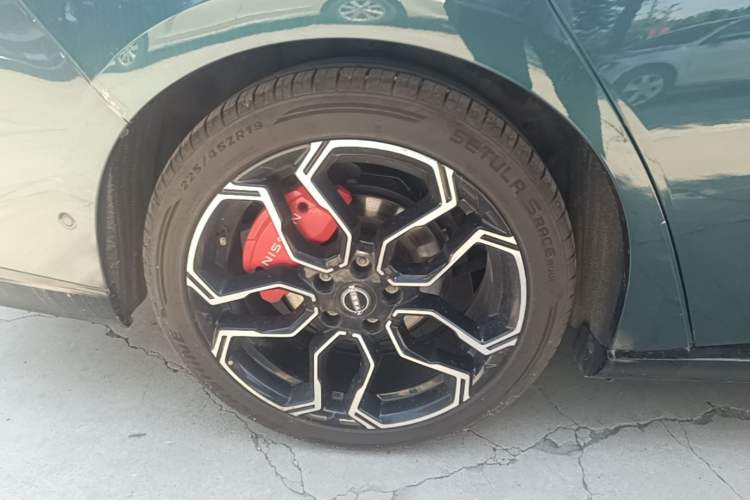 Used Nissan N7 2025 625 Max Exterior 5