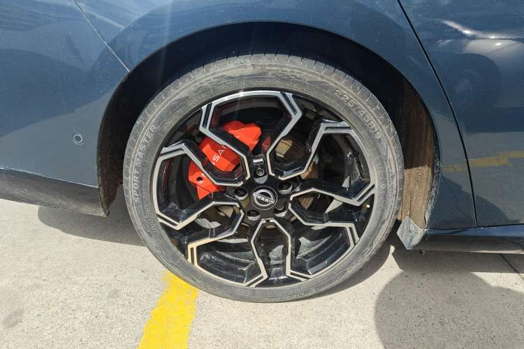 Used Nissan N7 2025 625 Max Exterior 5