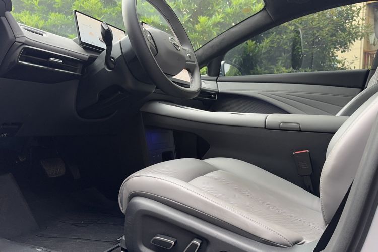 Used Nissan N7 2025 510 Max Exterior 7