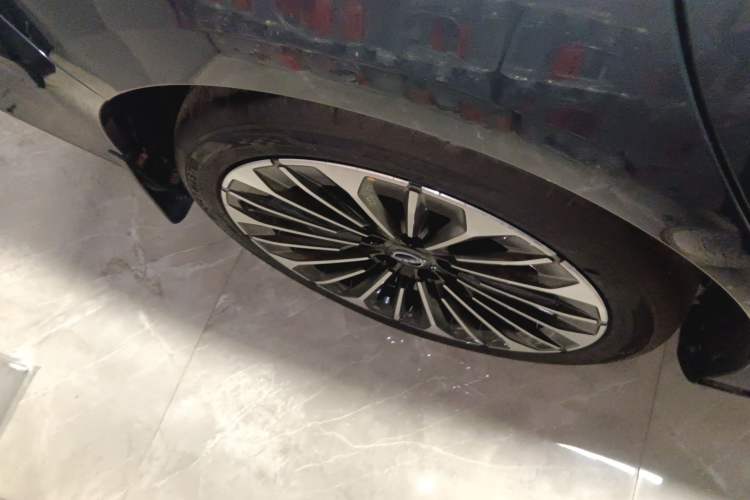 Used Nissan N7 2025 510 Pro Exterior 8