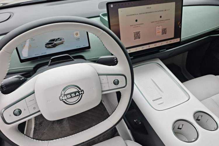 Used Nissan N7 2025 625 Max Gear Lever