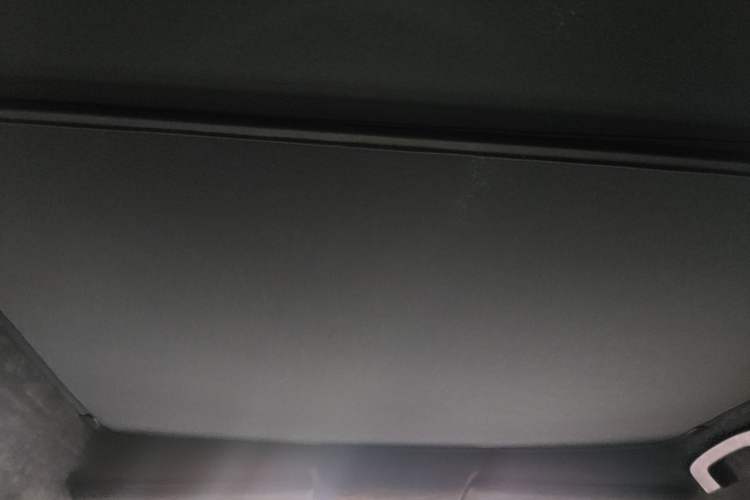 Used Nissan N7 2025 625 Max Headliner