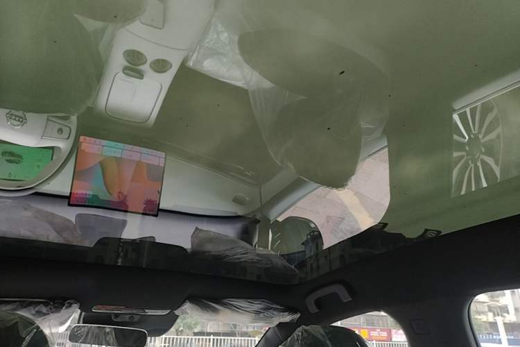 Used Nissan N7 2025 625 Pro Headliner
