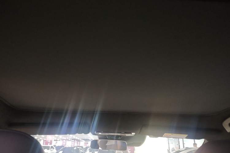 Used Nissan N7 2025 625 Max Headliner