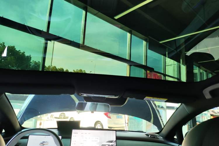 Used Nissan N7 2025 625 Pro Headliner
