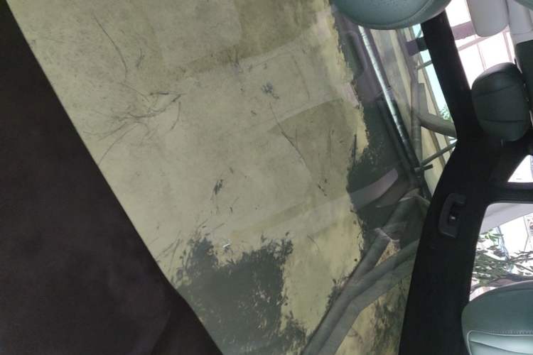 Used Nissan N7 2025 625 Max Headliner