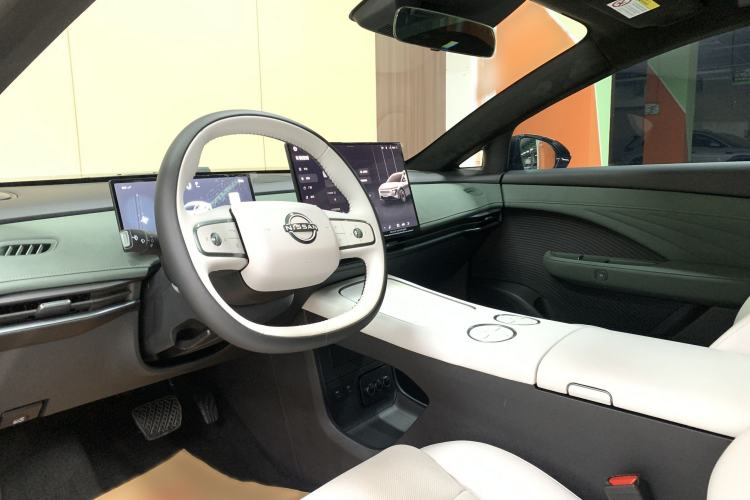Used Nissan N7 2025 510 Max Interior 1