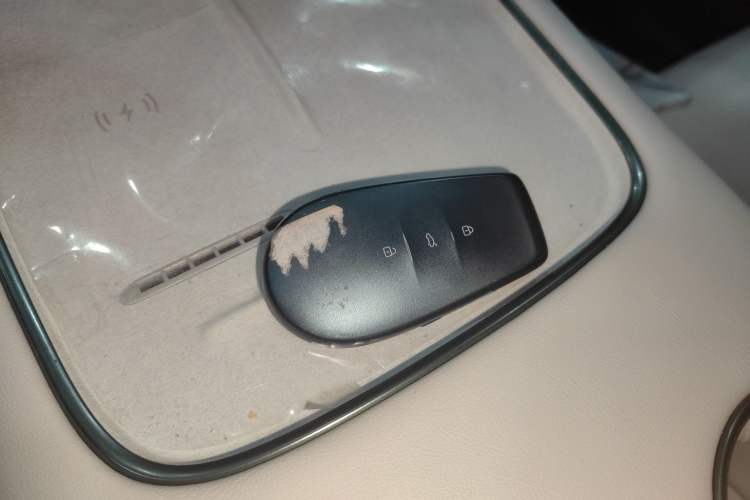 Used Nissan N7 2025 625 Max Interior 1