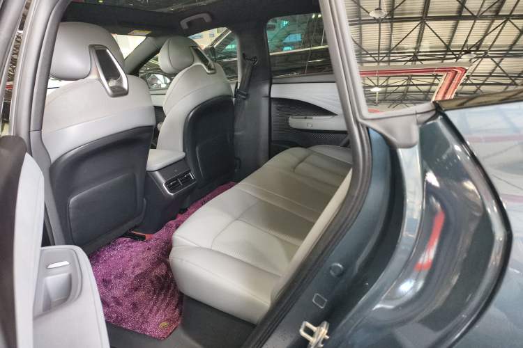Used Nissan N7 2025 510 Pro Interior 2