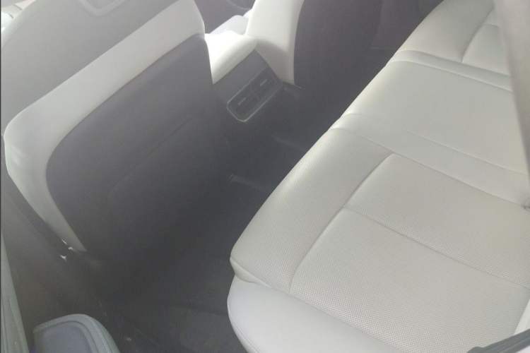 Used Nissan N7 2025 625 Max Interior 2