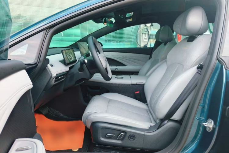 Used Nissan N7 2025 510 Max Interior 3