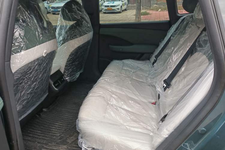 Used Nissan N7 2025 625 Max Interior 3