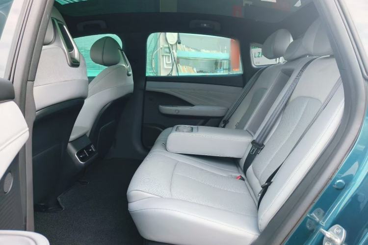 Used Nissan N7 2025 510 Max Interior 4