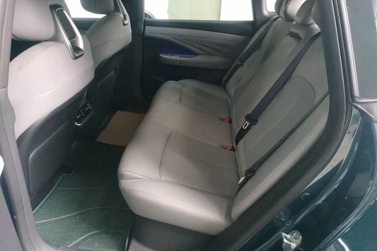 Used Nissan N7 2025 625 Max Interior 4