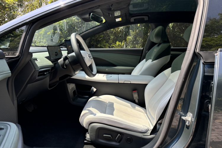 Used Nissan N7 2025 625 Max Interior 4