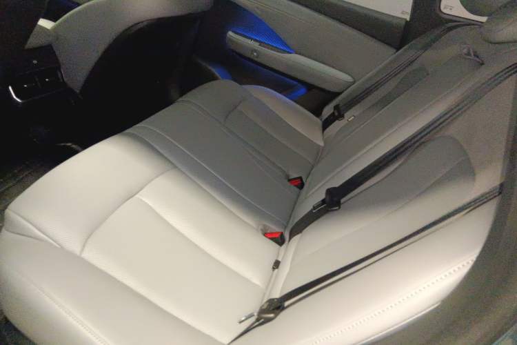 Used Nissan N7 2025 510 Pro Interior 4
