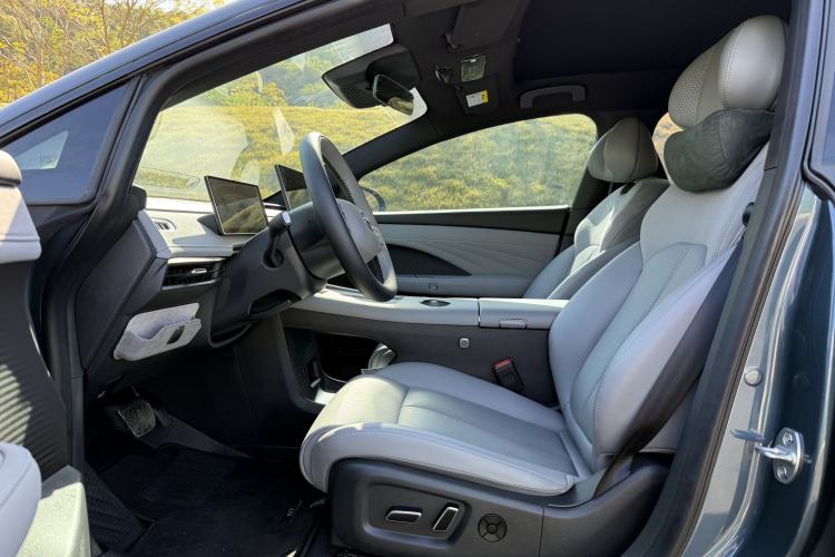 Used Nissan N7 2025 510 Pro Interior 4
