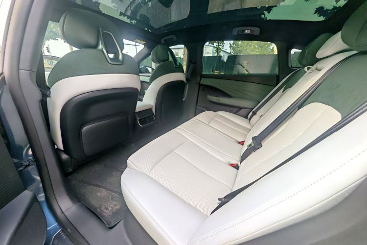 Used Nissan N7 2025 625 Max Interior 5