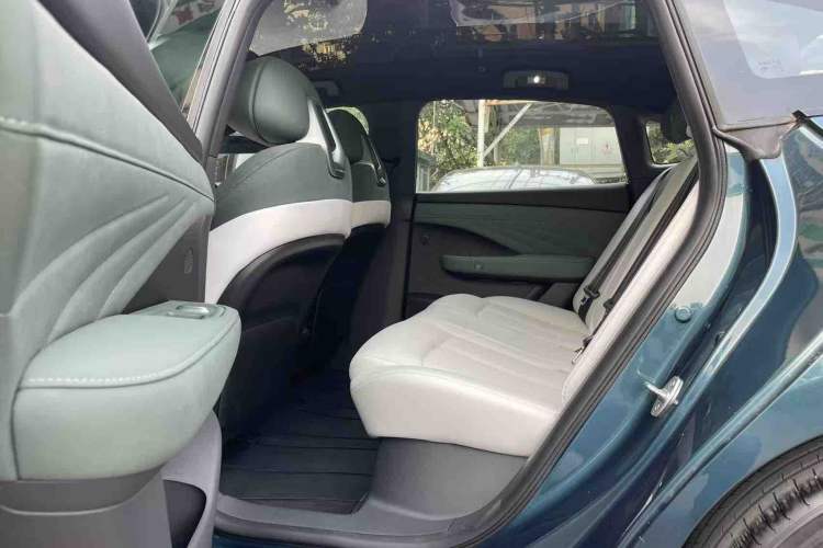 Used Nissan N7 2025 625 Max Interior 7