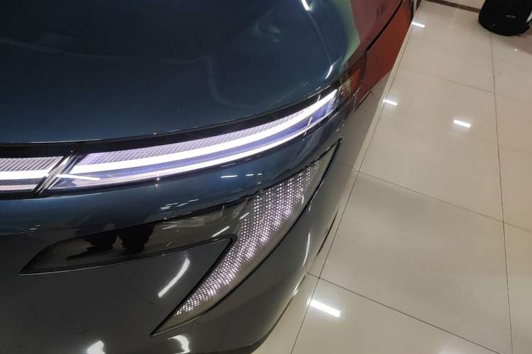 Used Nissan N7 2025 510 Max Left Front Headlight