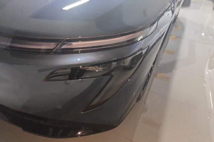 Used Nissan N7 2025 625 Max Left Front Headlight
