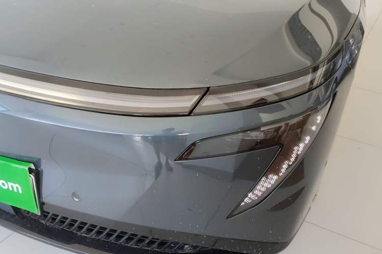 Used Nissan N7 2025 625 Max Left Front Headlight