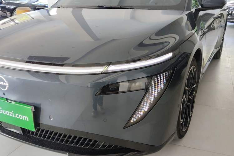 Used Nissan N7 2025 625 Max Left Front Headlight
