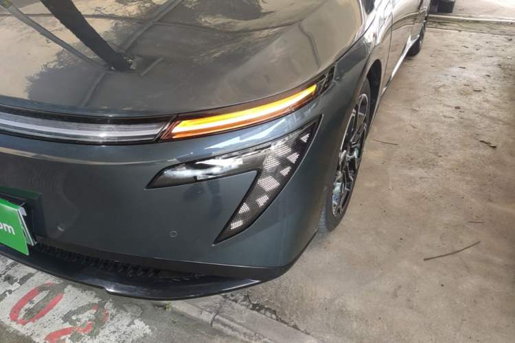 Used Nissan N7 2025 625 Max Left Front Headlight