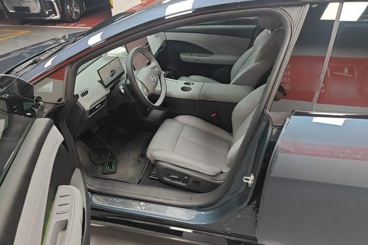 Used Nissan N7 2025 625 Max Left Front Seat