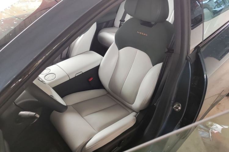 Used Nissan N7 2025 625 Max Left Front Seat