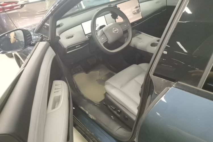 Used Nissan N7 2025 625 Max Left Front Seat