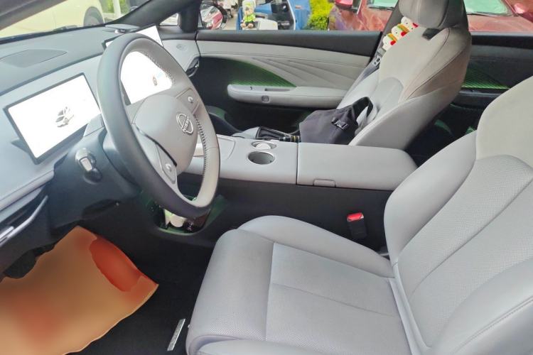 Used Nissan N7 2025 510 Max Left Front Seat