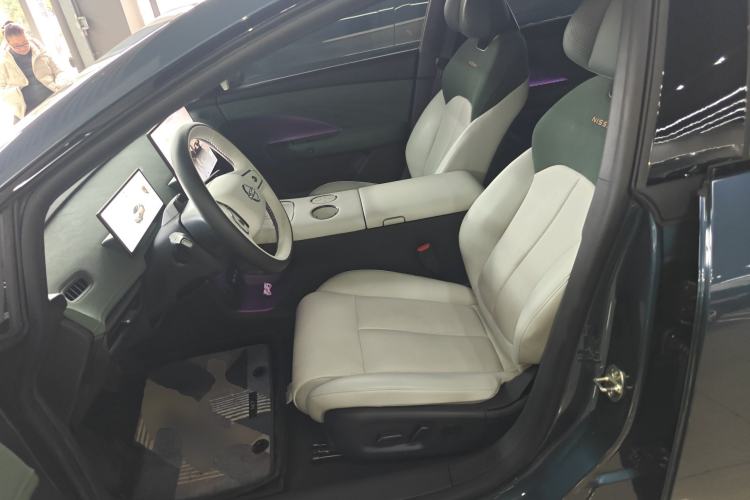 Used Nissan N7 2025 625 Max Left Front Seat
