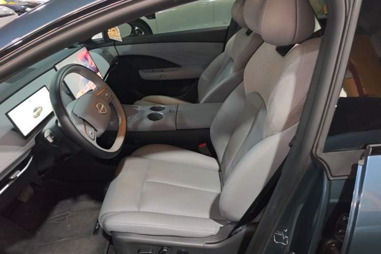 Used Nissan N7 2025 510 Pro Left Front Seat