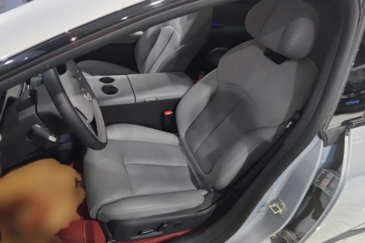 Used Nissan N7 2025 510 Max Left Front Seat