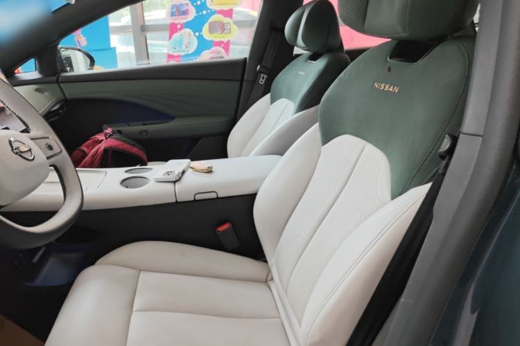 Used Nissan N7 2025 625 Max Left Front Seat
