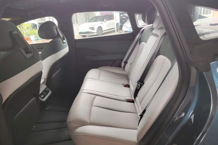 Used Nissan N7 2025 625 Max Left Rear Seat