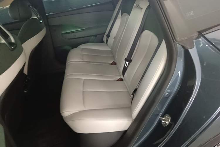 Used Nissan N7 2025 625 Max Left Rear Seat
