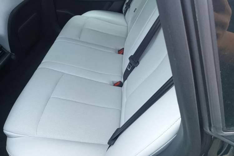 Used Nissan N7 2025 625 Max Left Rear Seat