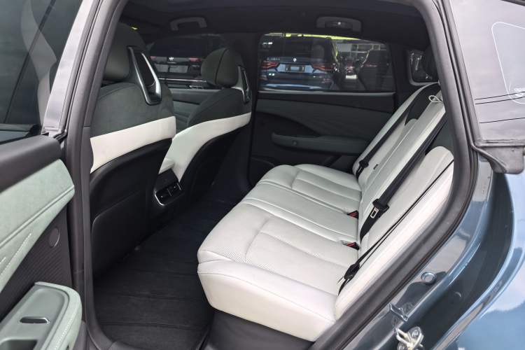 Used Nissan N7 2025 625 Max Left Rear Seat