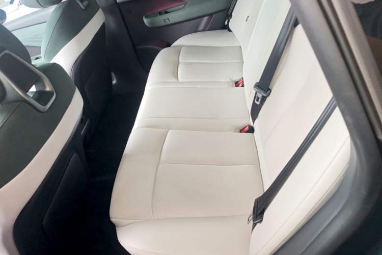 Used Nissan N7 2025 625 Max Left Rear Seat