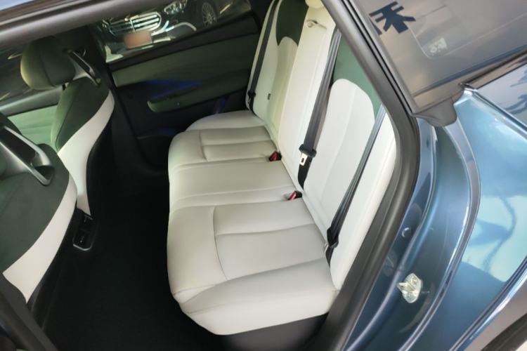 Used Nissan N7 2025 625 Pro Left Rear Seat